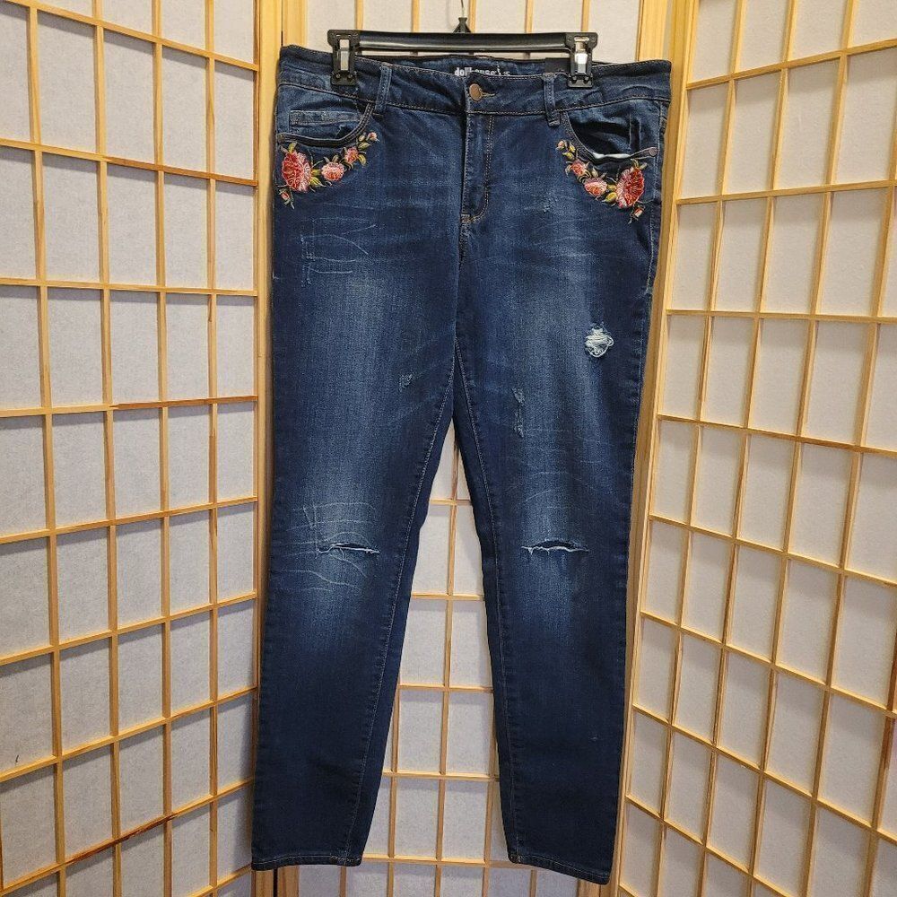 Dollhouse Distressed Floral Straight Leg Jeans Sz 15 NWOT